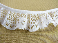 White Gathered Lace - Daisy Trim From Nottingham With Scalloped Edge 35mm - x 3m