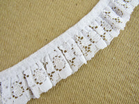 Gathered Frilled Lace with Large Daisy - 28mm / 1" - Nottingham Lace - 427F