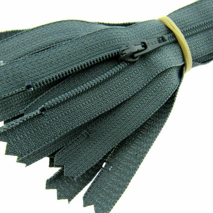 YKK Nylon Closed End Autolock Skirt Zips- 5 x Zips Per Pack - Size 8", 9" or 10" - ThreadandTrimmings