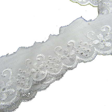 White Cotton Broderie Anglaise Lace Trim 30mm Flat Daisy Chain 3m