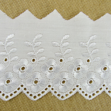 White Cotton Broderie Anglaise with Flower & Scalloped Chain Edge 75mm - 3373 - ThreadandTrimmings