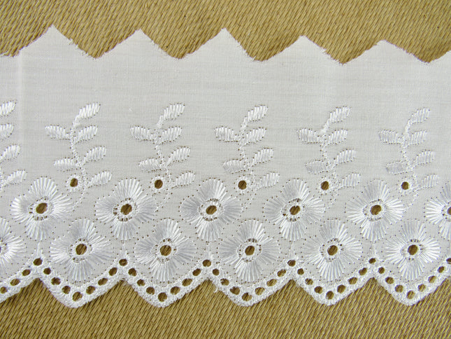 White Cotton Broderie Anglaise with Flower & Scalloped Chain Edge 75mm - 3373 - ThreadandTrimmings