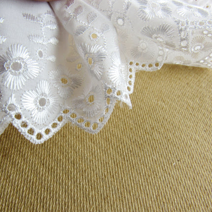 White Cotton Broderie Anglaise with Flower & Scalloped Chain Edge 75mm - 3373 - ThreadandTrimmings