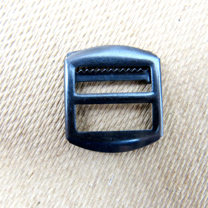 Toothed Waistcoat Buckles with Adjusting Slider Bar - Black, Gold or Silver CX51 - ThreadandTrimmings