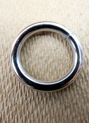 Premium Solid Welded O Rings Silver Nickel Fasteners 20mm 25mm - Loop Rings