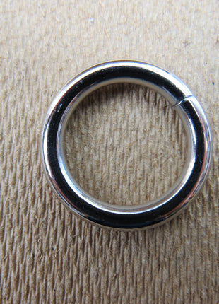 Premium Solid Welded O Rings Silver Nickel Fasteners 20mm 25mm - Loop Rings