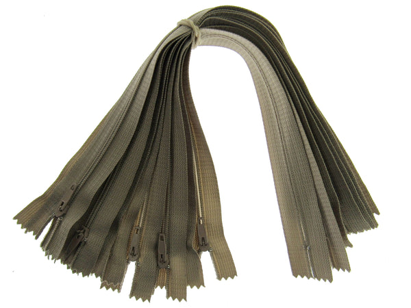 Pack Of 5 Black Nylon Zips (Open end) - EU Fabrics Pack Of 5 Black Nylon Zips (Open end) - EU Fabrics