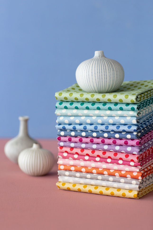 Tilda Medium Dots Cotton Fat Quarter Bundle 15 Pieces 50x55cm Quilting Fabric