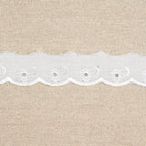 White Polycotton Broderie Anglaise Lace Trim 25mm Scalloped Edge 3m Flower