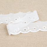 White Polycotton Broderie Anglaise Lace Trim 25mm Scalloped Edge 3m Flower