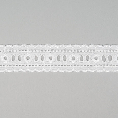 White Broderie Anglaise Insertion Lace Slots 32mm Wide 3 Meter Length TC8096 - ThreadandTrimmings
