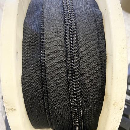 Continuous Nylon Zip Chain - 10m x 9mm - 4 Double & 4 Long Pull Non Lock Sliders - ThreadandTrimmings