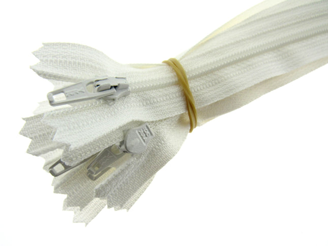 YKK Nylon Closed End Dress / Cushion Zips - 5 x 18", 20" or 22" High Quality Zip - ThreadandTrimmings