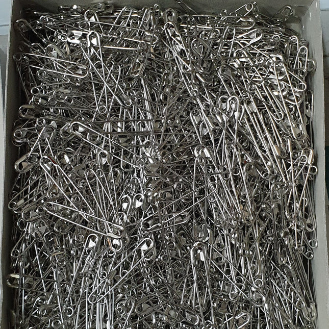 Safety Pins - BEST Mild Steel Nickel Plated - Will Not Rust - Five Sizes - ThreadandTrimmings