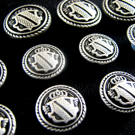SILVER METAL MILITARY SHIELD BLAZER BUTTONS - Choose From 4 sizes B1978 - ThreadandTrimmings