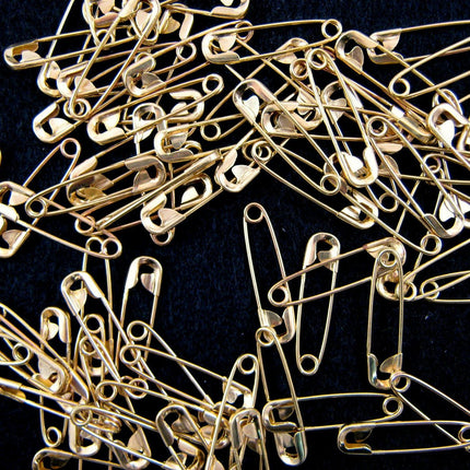 Safety Pins Small Brass  - Gold Colour - Three Sizes - 19mm / 22mm / 28mm - ThreadandTrimmings