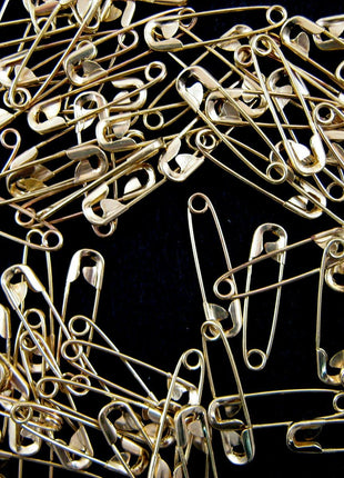 Safety Pins Small Brass  - Gold Colour - Three Sizes - 19mm / 22mm / 28mm - ThreadandTrimmings