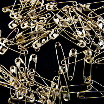 Safety Pins Small Brass  - Gold Colour - Three Sizes - 19mm / 22mm / 28mm - ThreadandTrimmings