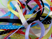 ** 8 x 1m of ASSORTED POLKA DOT SATIN RIBBON BUNDLES - 8 DIFFERENT COLOURS - ThreadandTrimmings