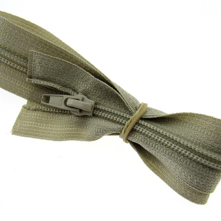 19" Nylon Open End Zips - No 5 Chain (Chain is 5mm Wide) CLEARANCE ZIPS - ThreadandTrimmings