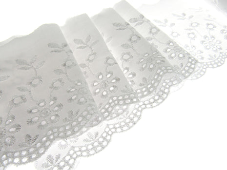 White Broderie Anglaise Lace Trim 100mm Scalloped Daisy Flower Polycotton 3m