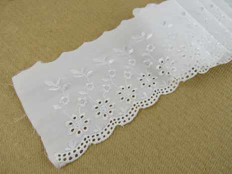 White Broderie Anglaise Lace Trim 100mm Scalloped Daisy Flower Polycotton 3m