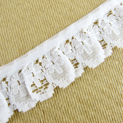 Gathered Frilled Lace with Daisy Chain - 32mm / 1.25" - Nottingham Lace - 426F