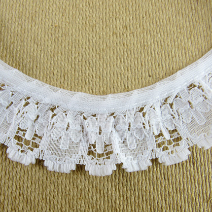 Gathered Frilled Lace with Daisy Chain - 32mm / 1.25" - Nottingham Lace - 426F